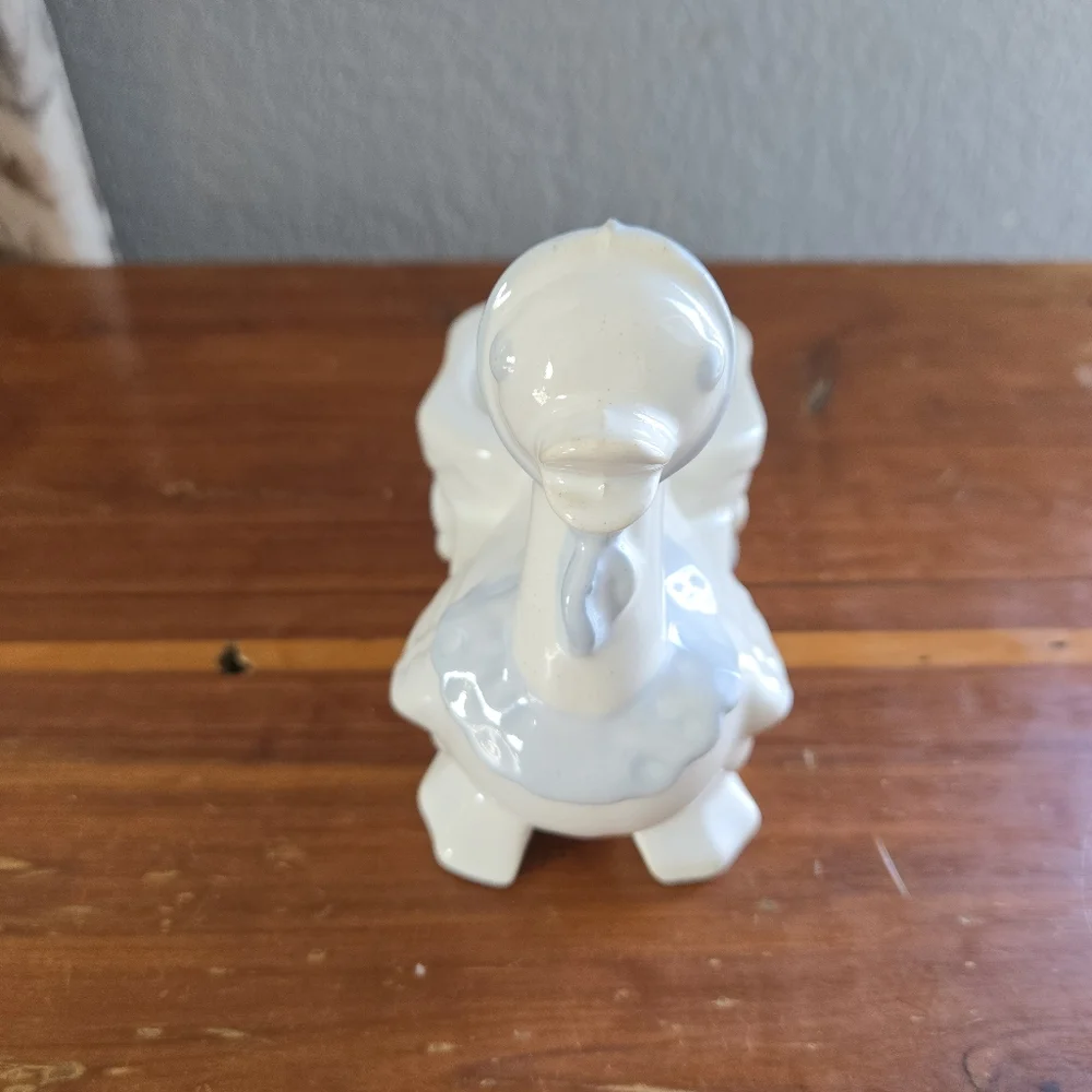 N/A ceramic goose